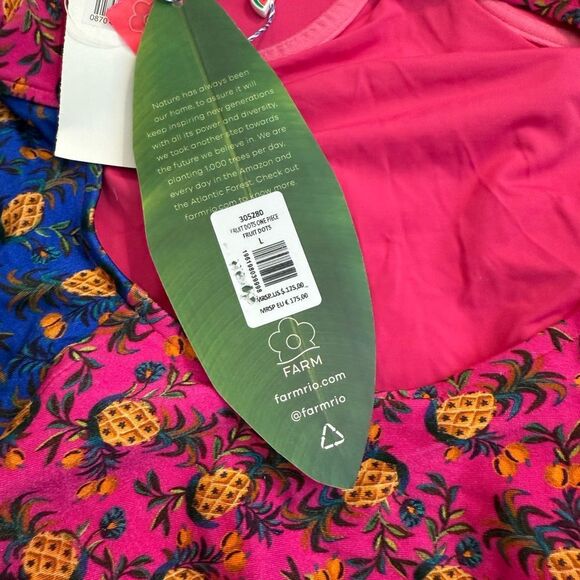 NWT FARM RIO
Fruit Dots' Bi Printed One Piece Swimsuit size Large - Picture 5 of 5